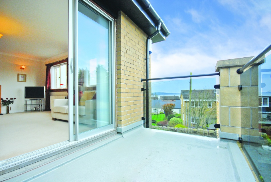 Spectacular views across the Firth of Forth - Feature Property